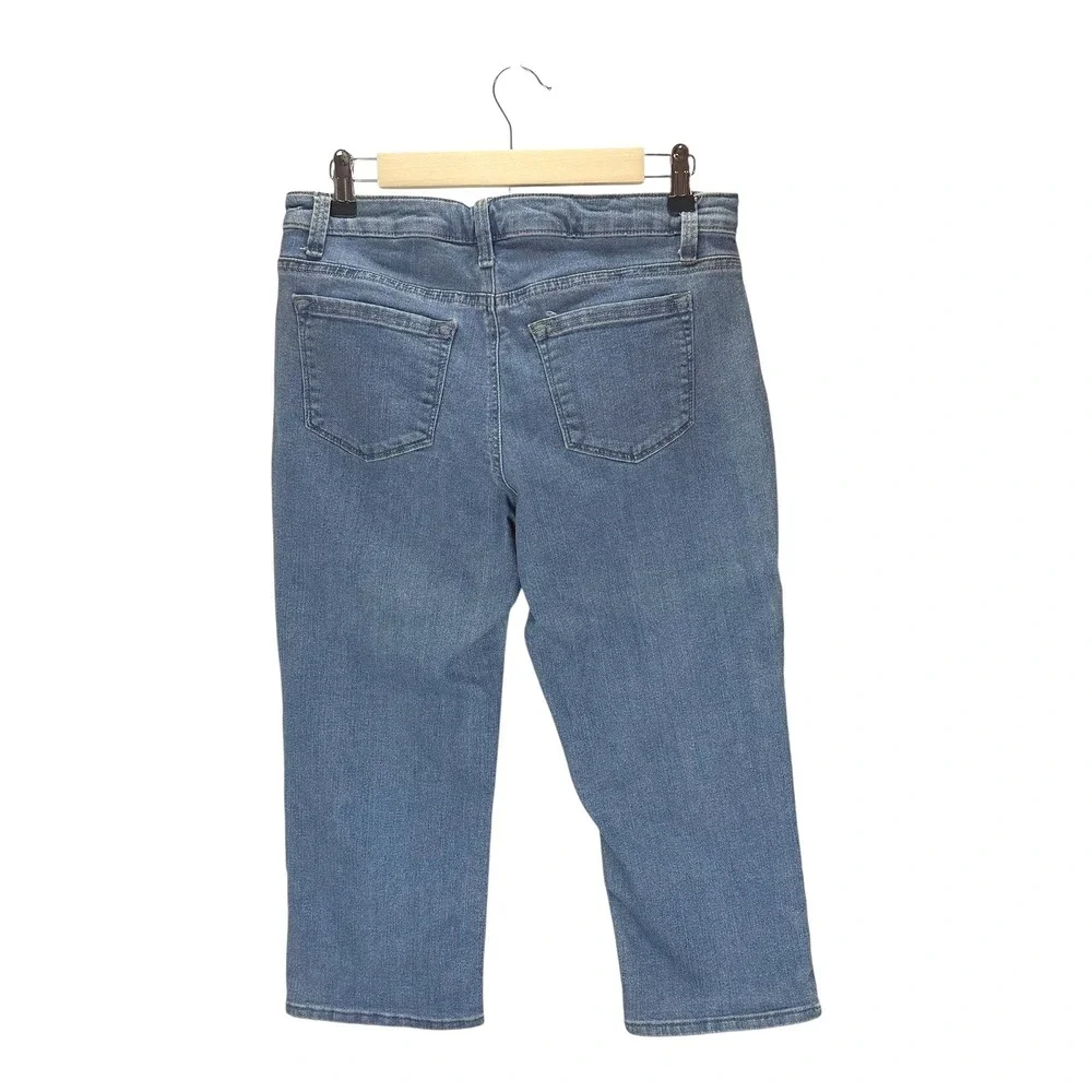 Riders by Lee Mid Rise Capri Jeans Women's Size 8 Light Blue Denim Straight Leg‎